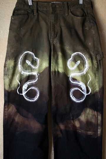 Size 4/6 - Serpent Bones Pants - Fits size 4 pants too (it says size 6 on pants but easily fits a 4 cuz im a 4