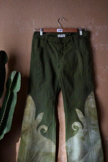 Size 4 - Emerald Shapes Of my Soul Pants - (says size 8 But def more smaller like size 4/6) UNique y2k seam details - heavy duty pants