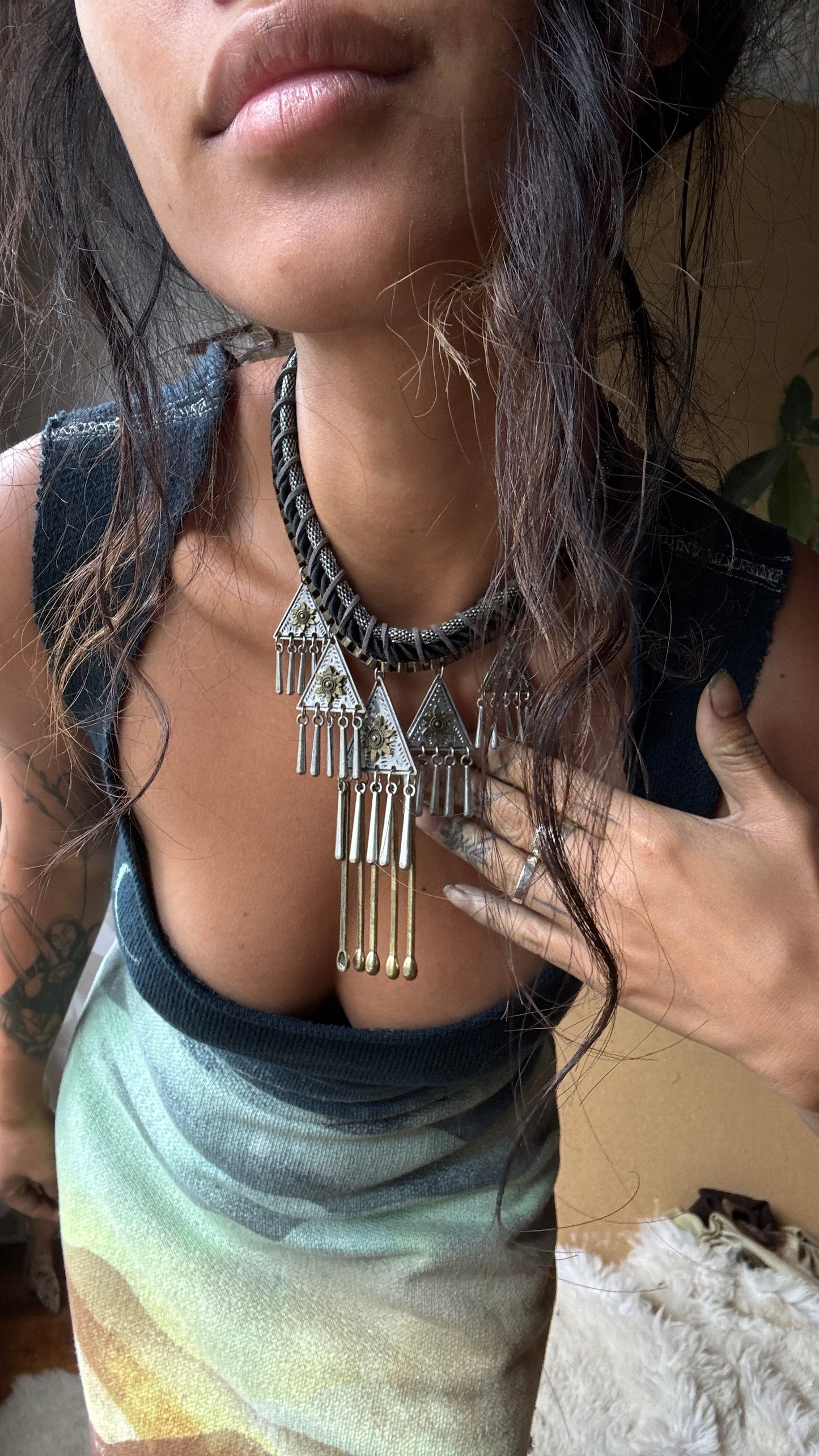 5 Triangle Necklace - Choker Adjustable - Secondhand