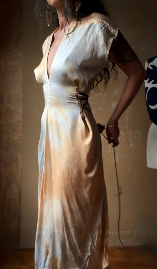 4 MTO slot left- The Honey Lavender Elixir Henka Dress - Limited edition design(dead stock fabric) - One Size (fits S/M/L) - Transformable