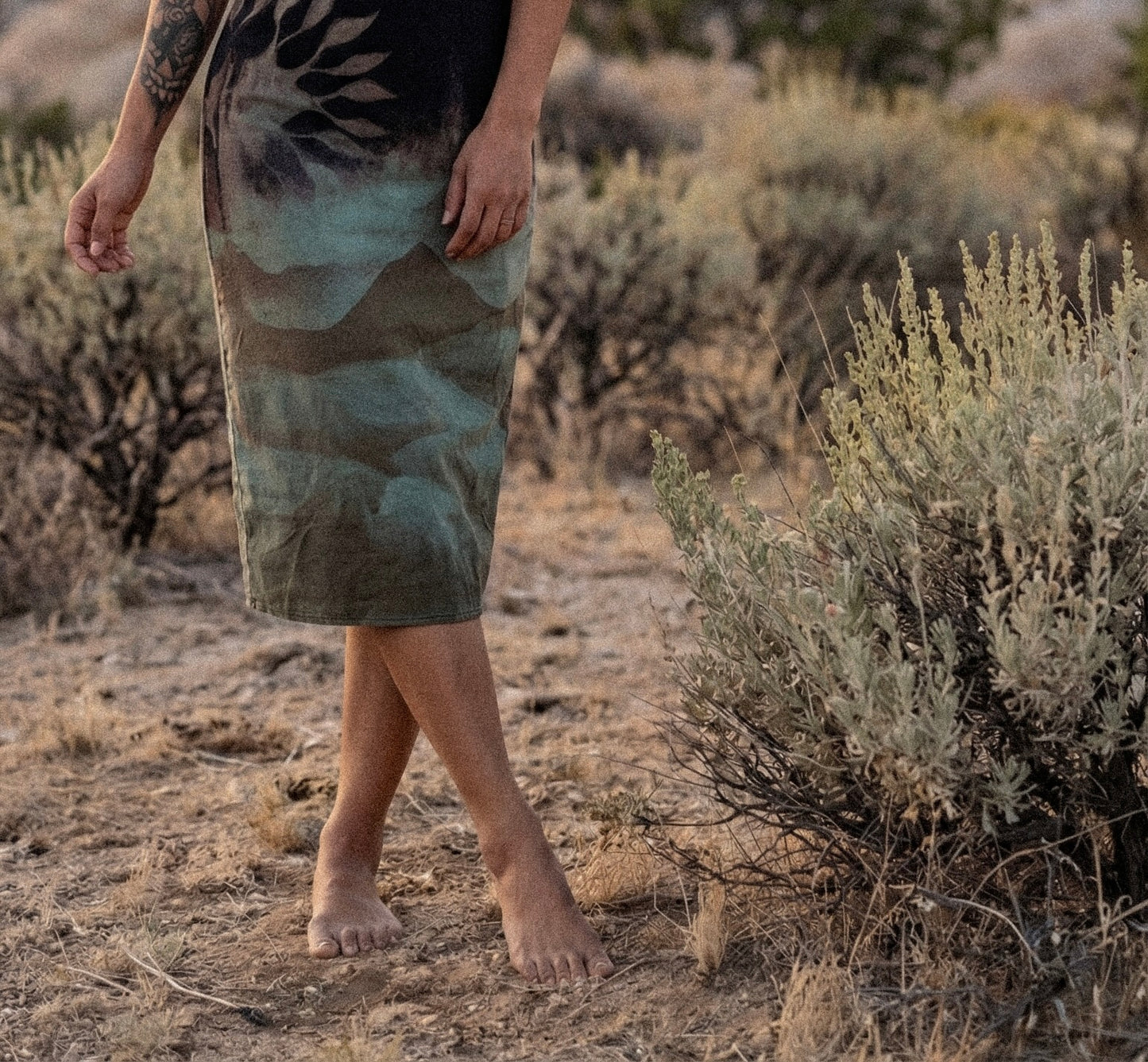 Small/Medium - Luna-dala Foggy Mountain Mysteries Dress - Made From 50% Linen 48%Rayon 2 % Spndx - Tie Back adjustable and Zipper - Stretchy -Uplcycled