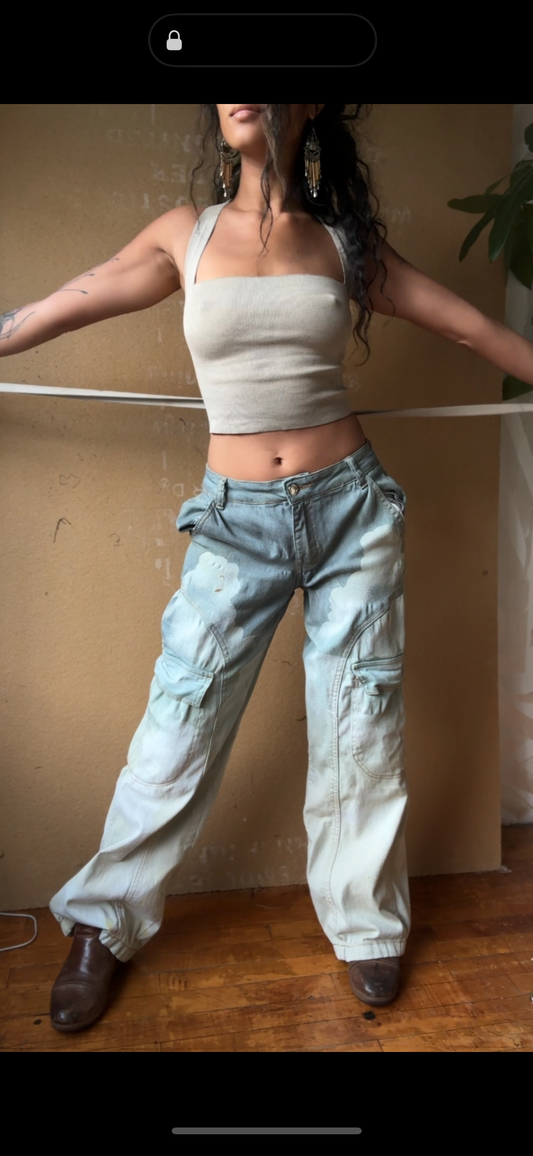 Cloud cargos -story sale