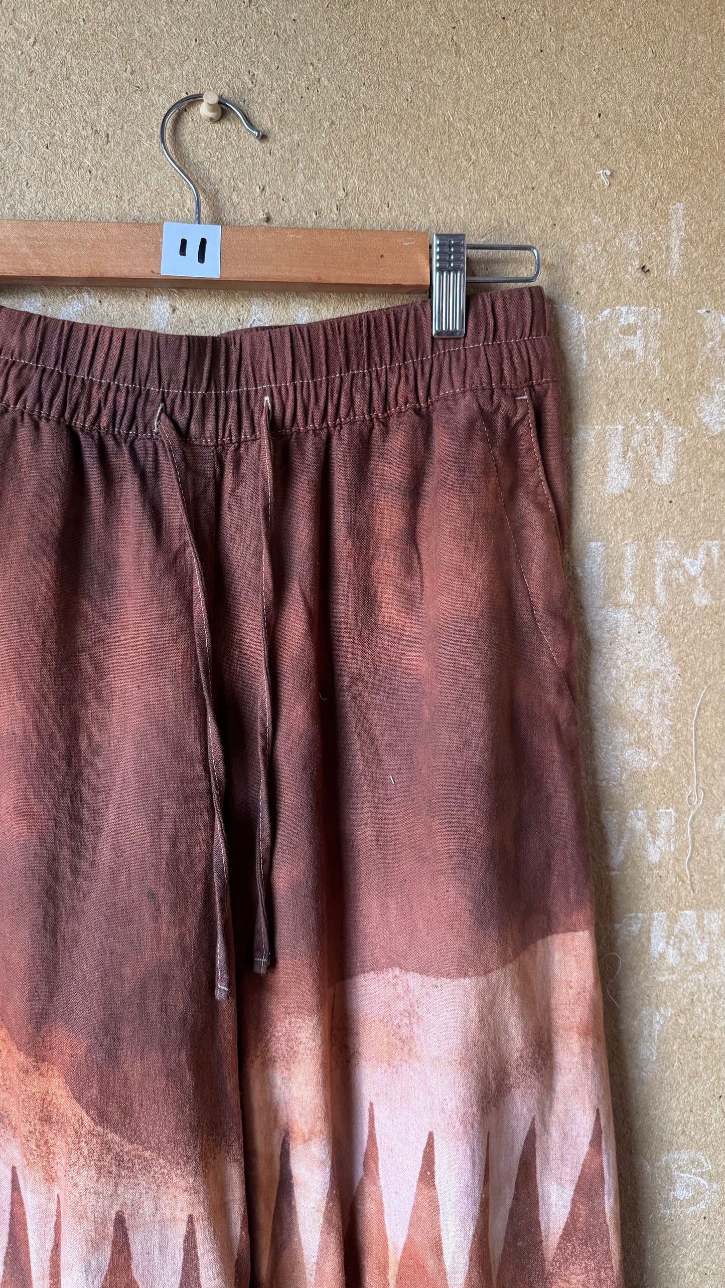 Small - 55% linen, 45% rayon (stretchy Waist)
