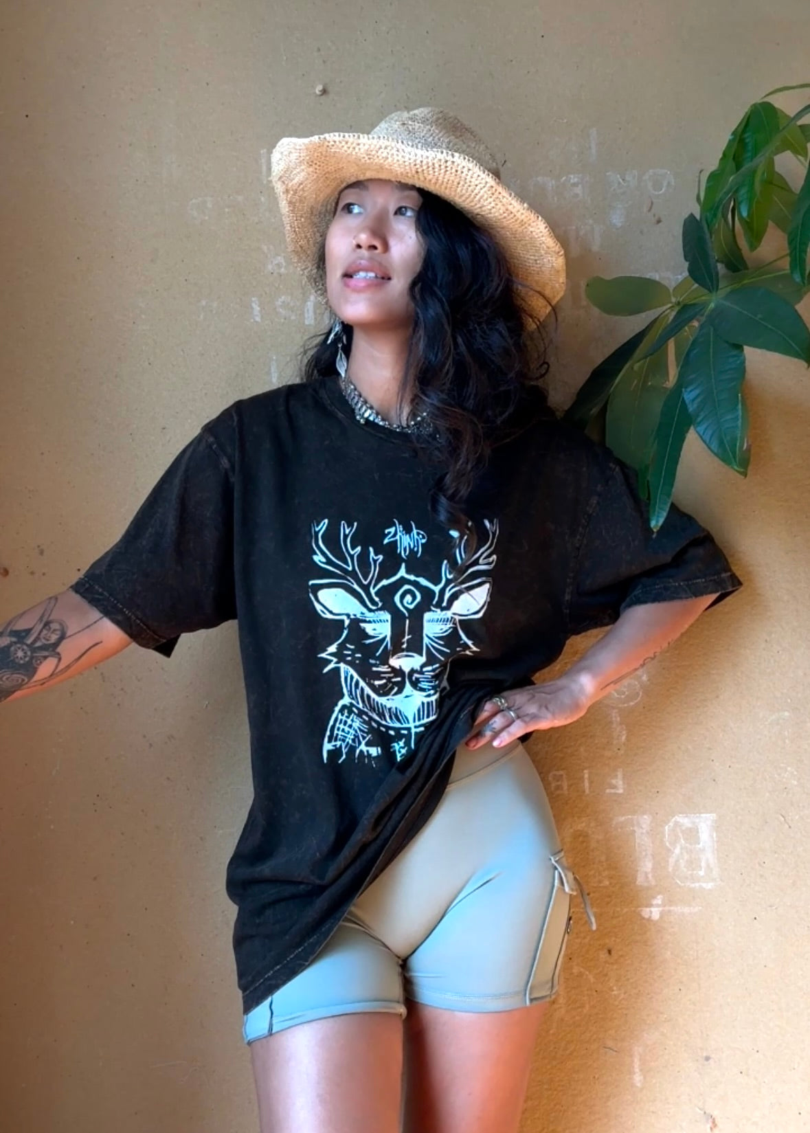 S/M/L - ROGER - Unisex Zhinh T-shirt - Dark Brown/Black Mineral Washed - Screen Printed