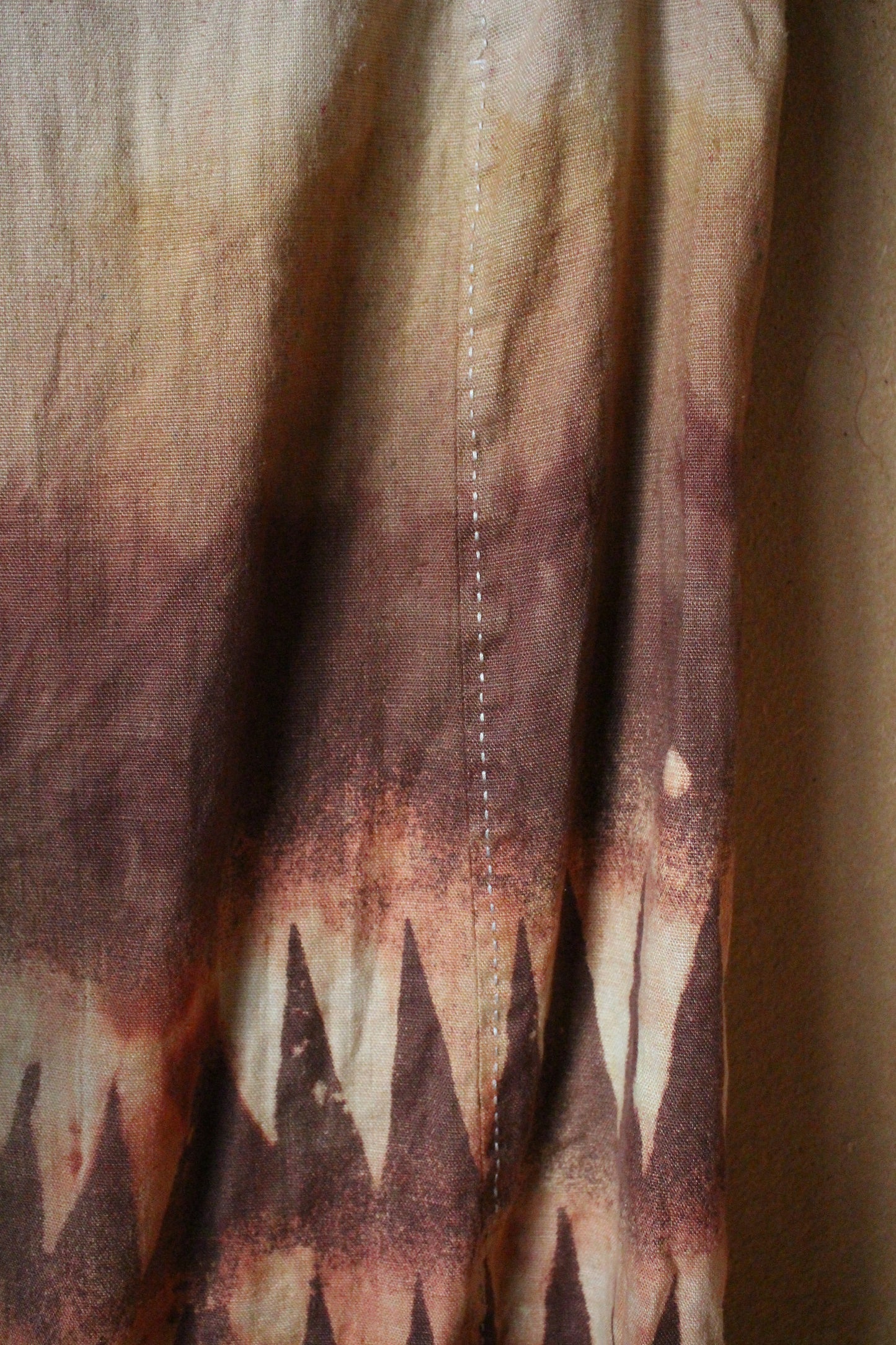 Size 8 - Mountainous Pencil Skirt -100 %Linen  Heavy Weight - BAck Zipper - Skirt Length : 29 inches- 2 front pockets