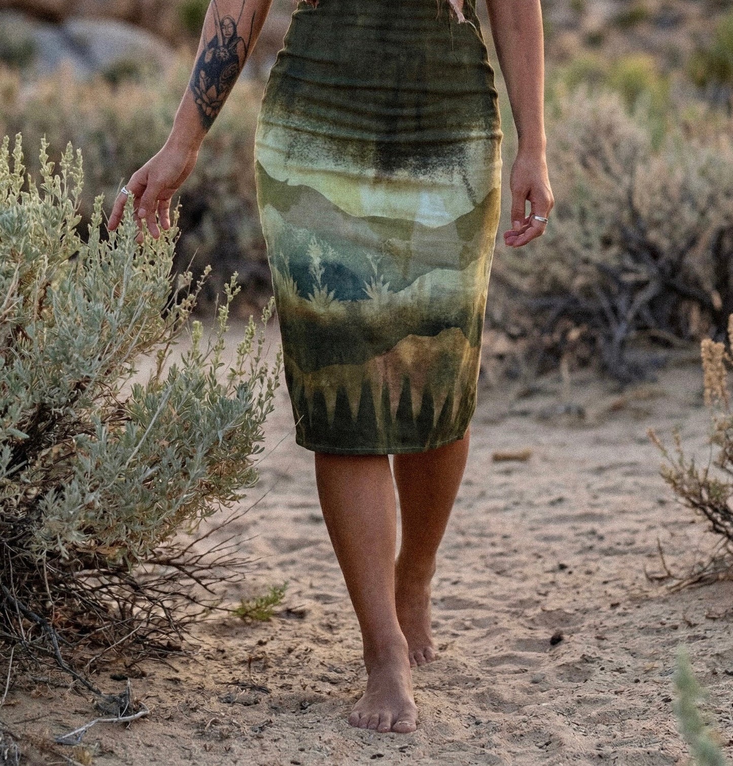 XS/S- Emerald Mountain-Scape Dress - Linen/Rayon/Spandex - Stretch - Adjustable back and Zipper