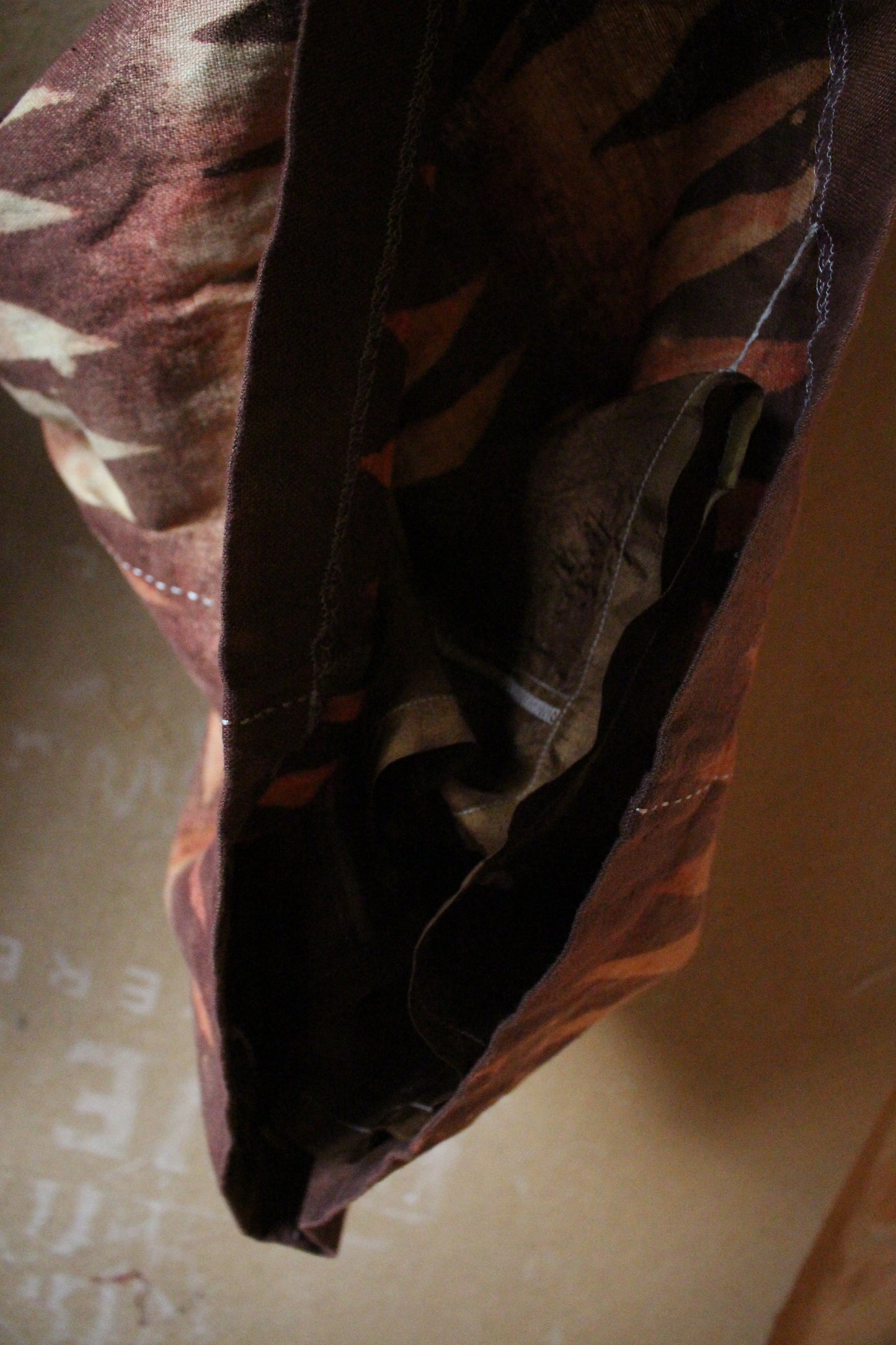 Size 8 - Mountainous Pencil Skirt -100 %Linen  Heavy Weight - BAck Zipper - Skirt Length : 29 inches- 2 front pockets