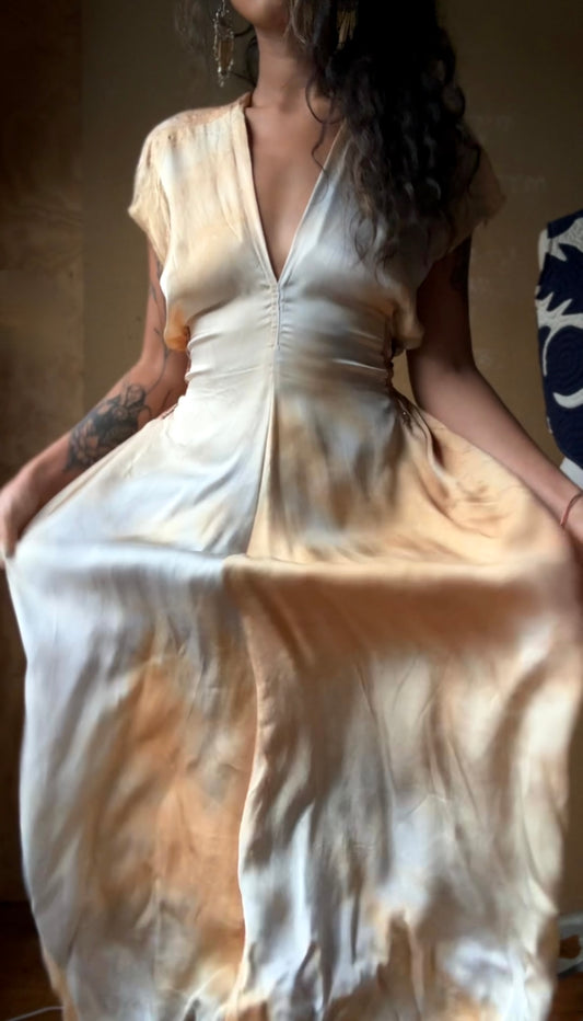 4 MTO slot left- The Honey Lavender Elixir Henka Dress - Limited edition design(dead stock fabric) - One Size (fits S/M/L) - Transformable