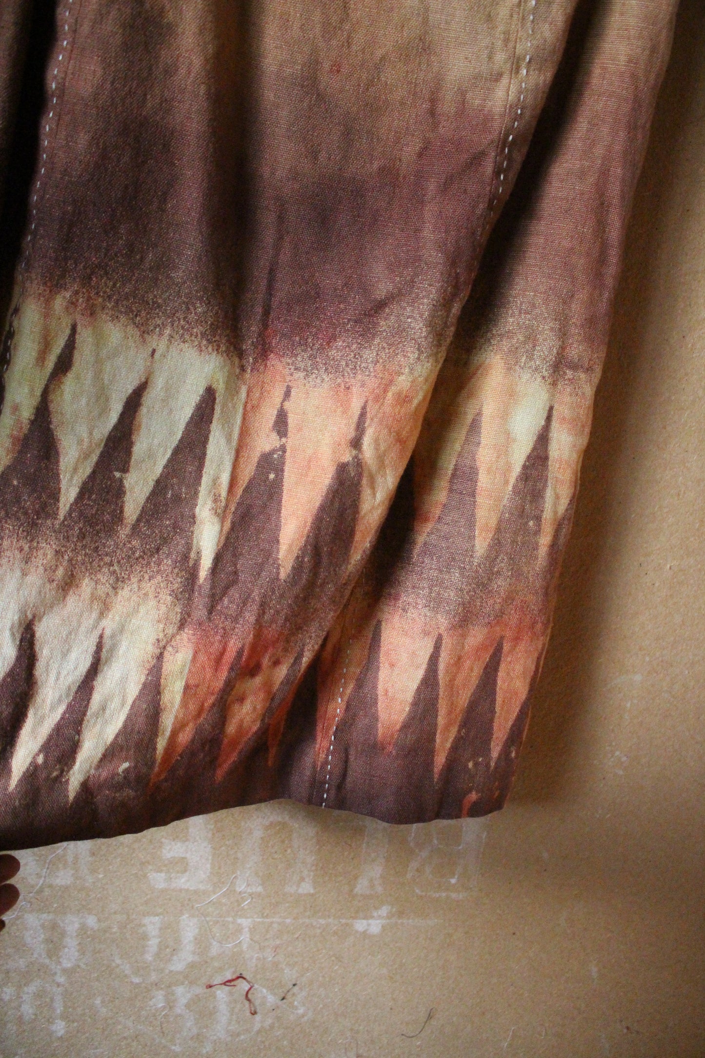 Size 8 - Mountainous Pencil Skirt -100 %Linen  Heavy Weight - BAck Zipper - Skirt Length : 29 inches- 2 front pockets