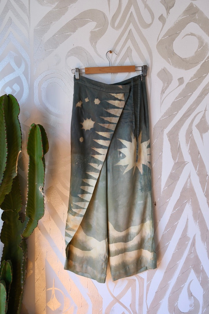 XS/S-  Jade Mountain Star Burst - Short length- HIGHWAISTED  ! Origami pants - made from Lotus Agricultural waste vegan "silk"