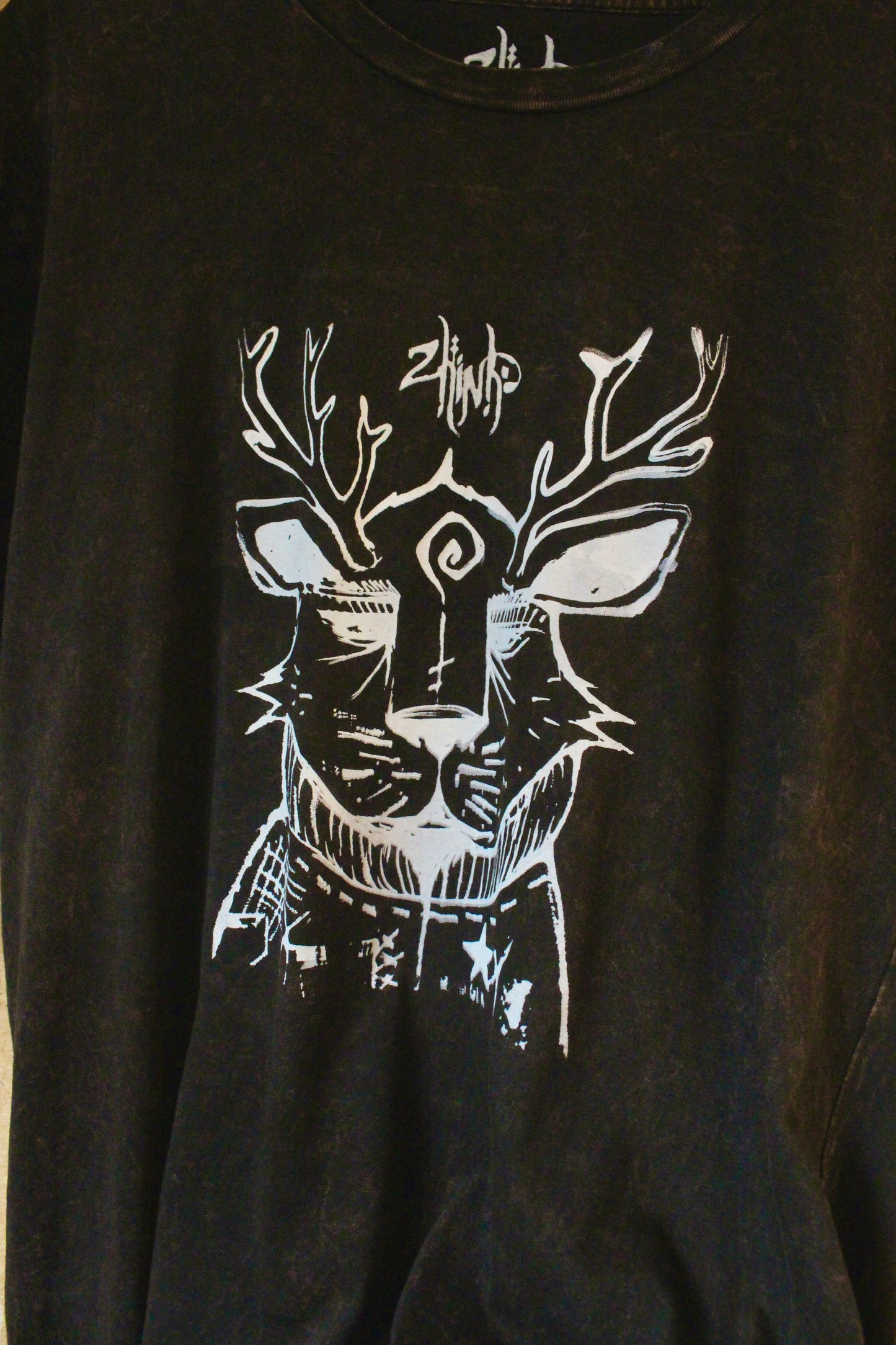 S/M/L - ROGER - Unisex Zhinh T-shirt - Dark Brown/Black Mineral Washed - Screen Printed