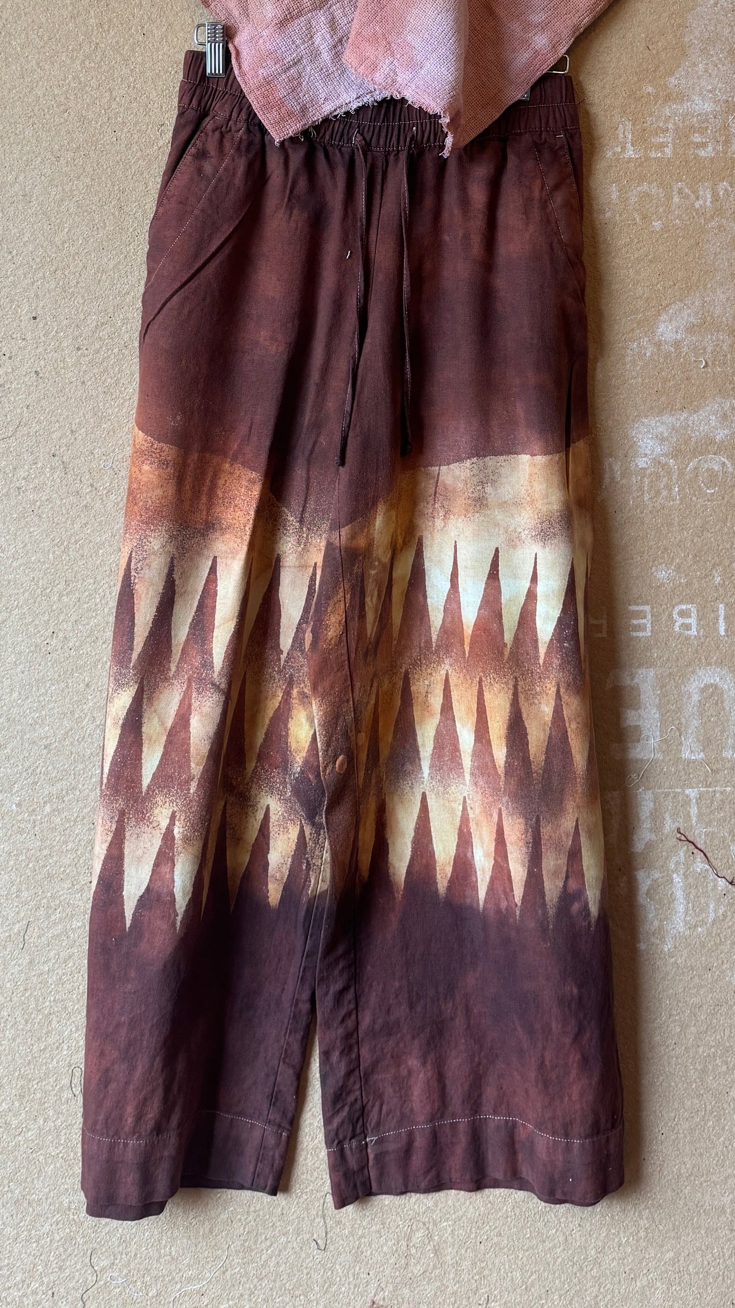 Small - 55% linen, 45% rayon (stretchy Waist)