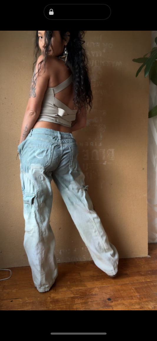 Cloud cargos -story sale