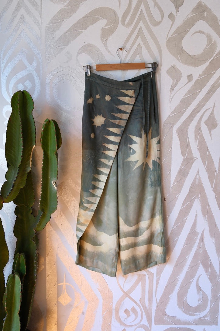 XS/S-  Jade Mountain Star Burst - Short length- HIGHWAISTED  ! Origami pants - made from Lotus Agricultural waste vegan "silk"