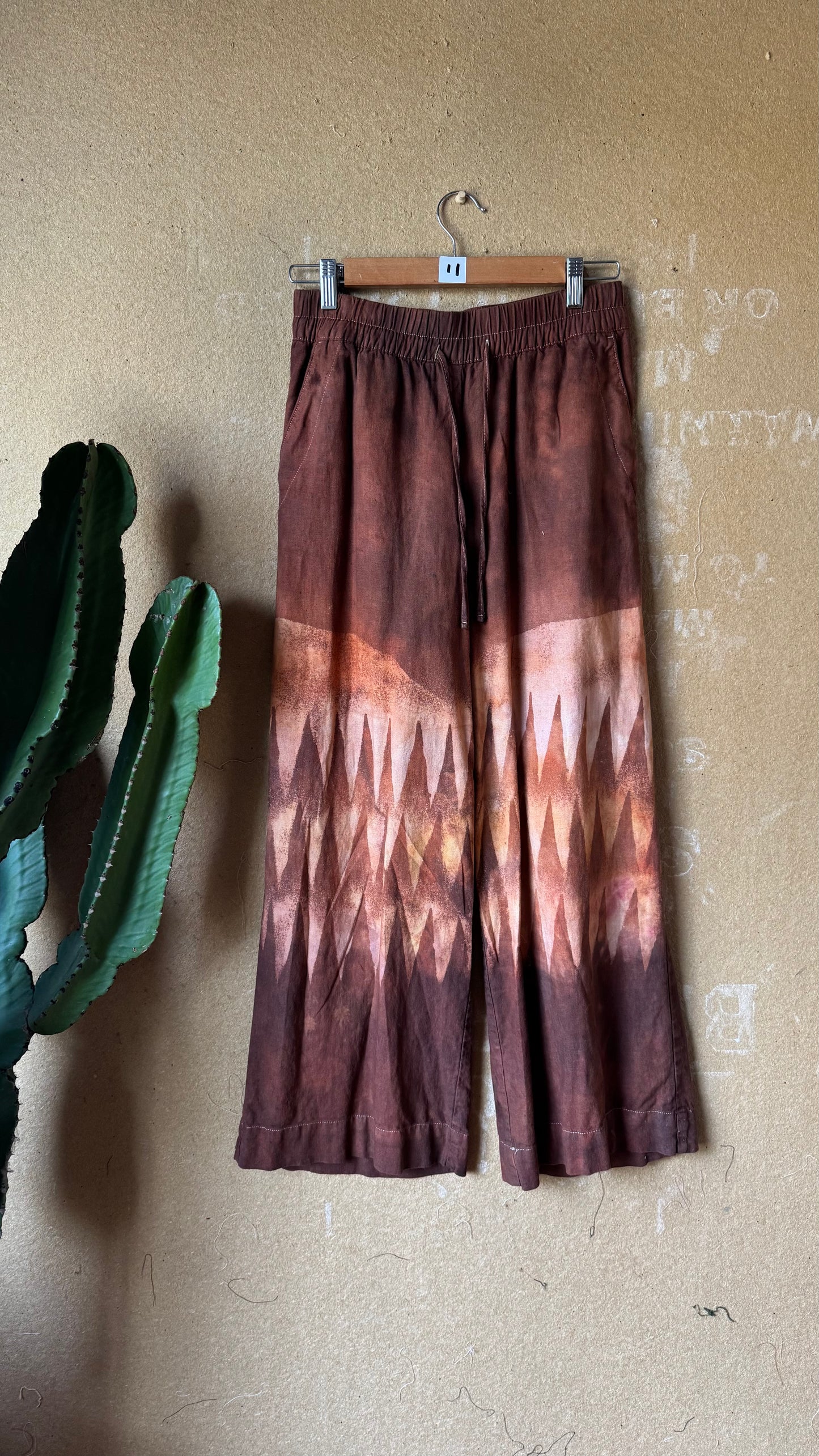 Small - 55% linen, 45% rayon (stretchy Waist)