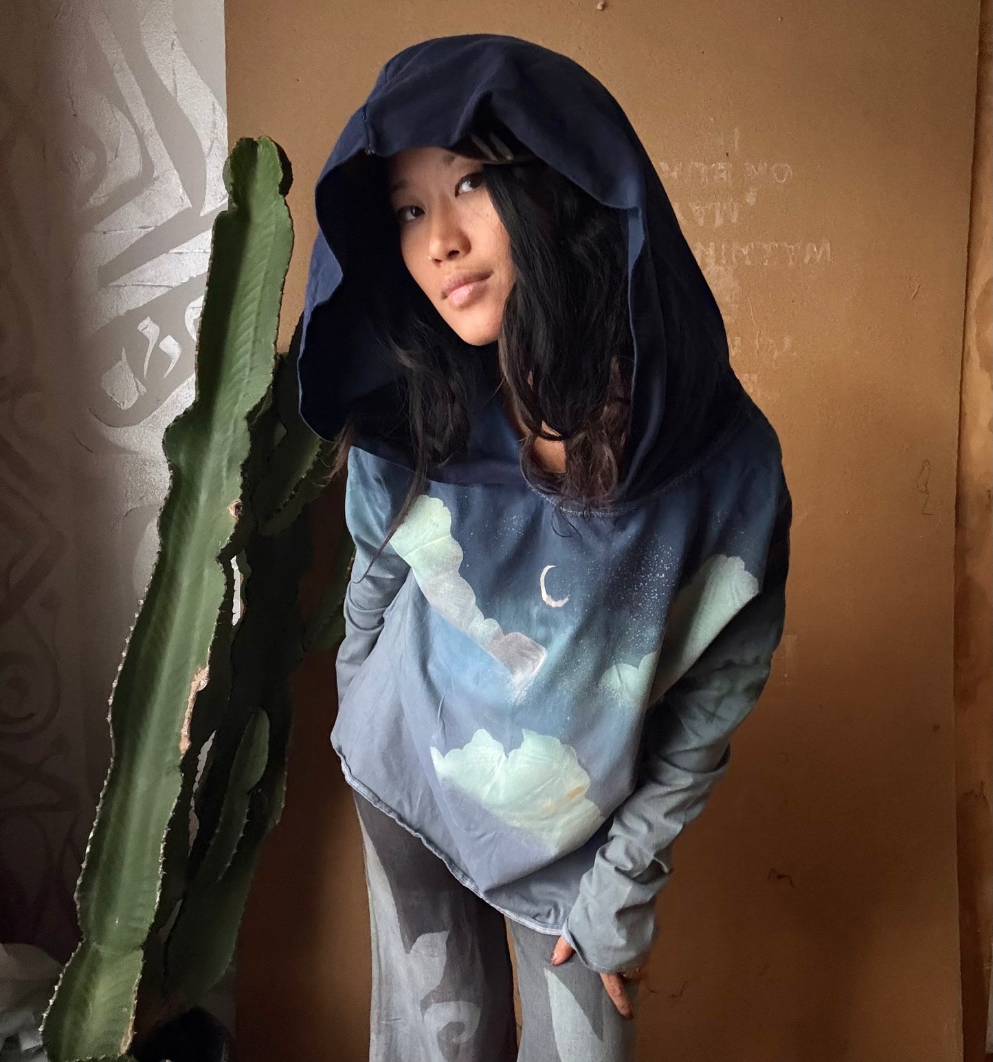 Medium- Slouchy  Long sleeve Hoodie  - Great for Travel- Oversized Hoodie - 100% oRganic cotton - Super Soft - Fear Of Gods Deadstock Fabric