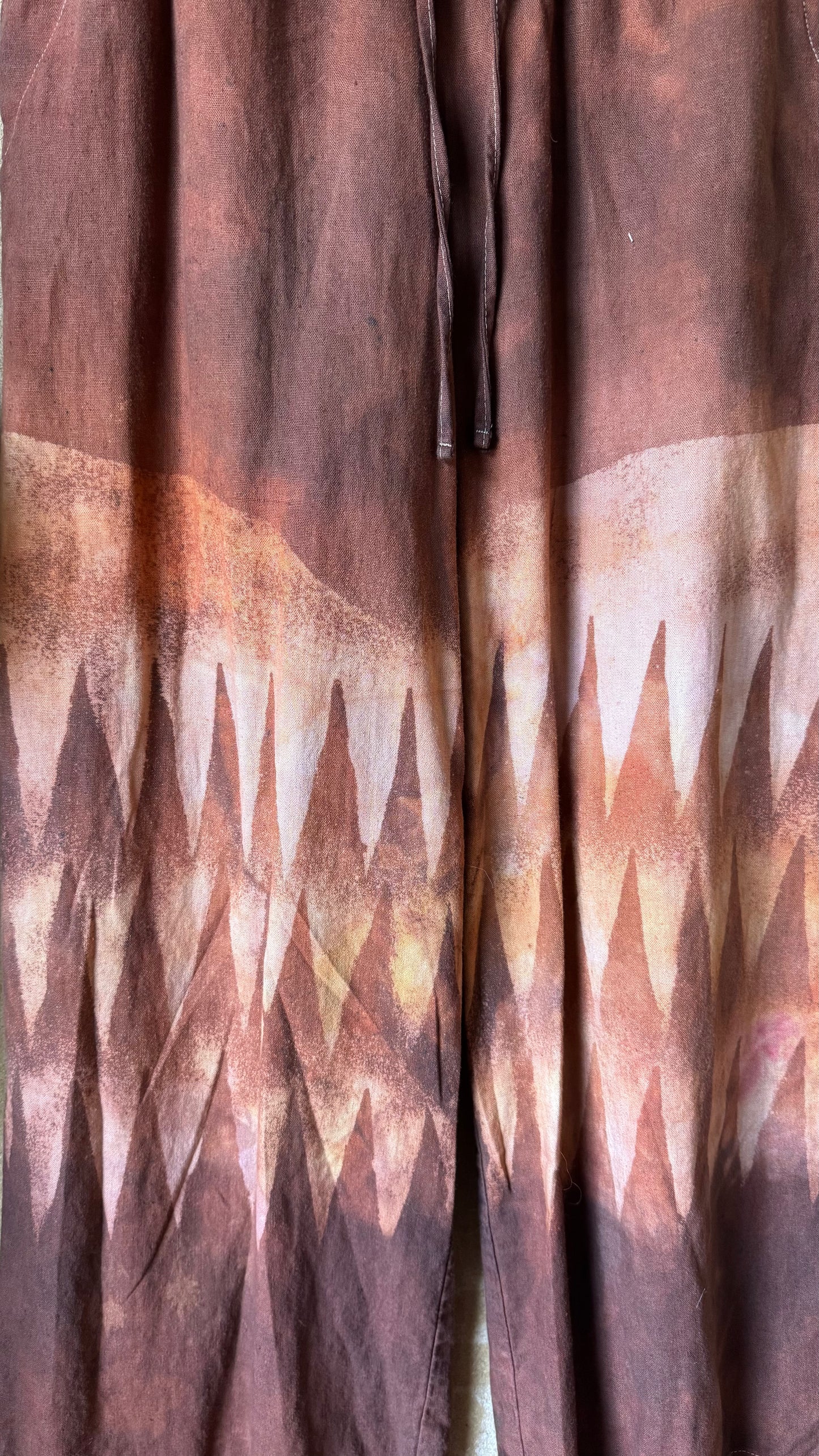 Small - 55% linen, 45% rayon (stretchy Waist)